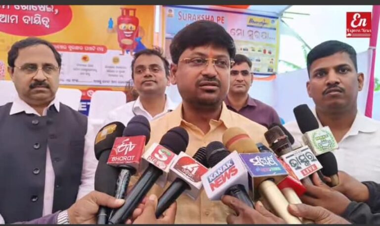 492073097 1128428442635721 8581632483280137120 n